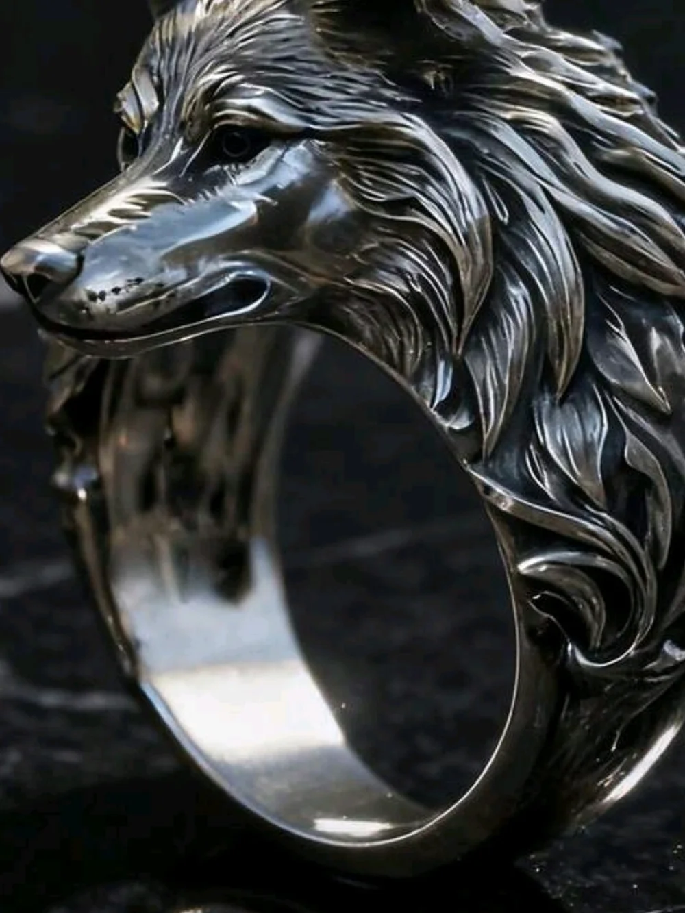 Wolf Head Statement Ring - Metallic Silver Tone